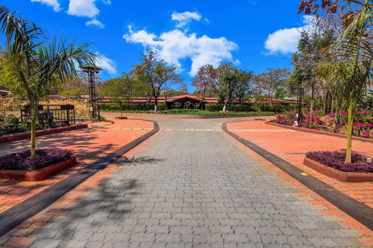 מלון Club Mahindra Netrang מראה חיצוני תמונה