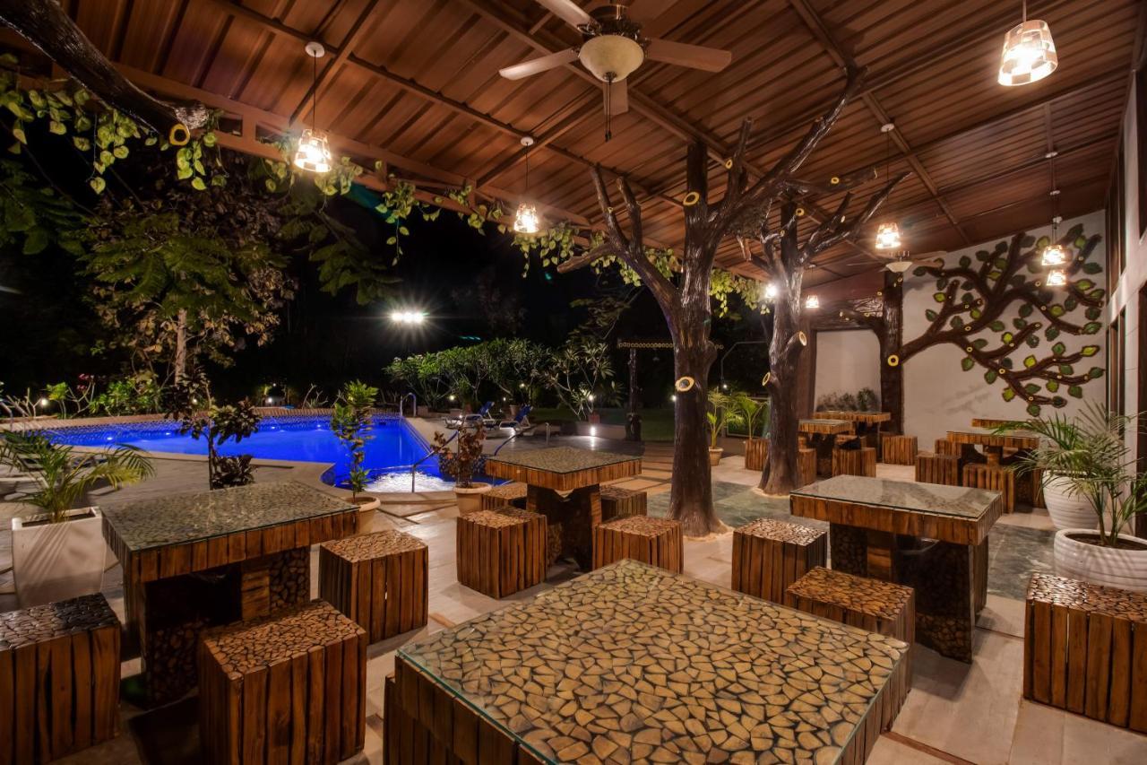 מלון Club Mahindra Netrang מראה חיצוני תמונה